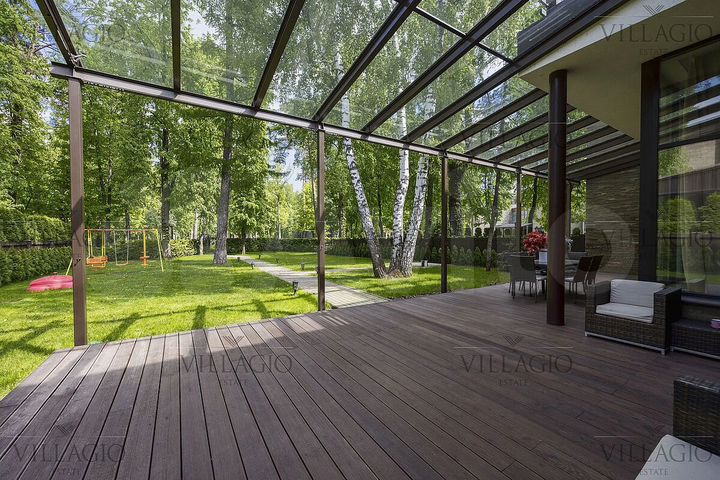 Дом 450 м² на участке 7 сот.