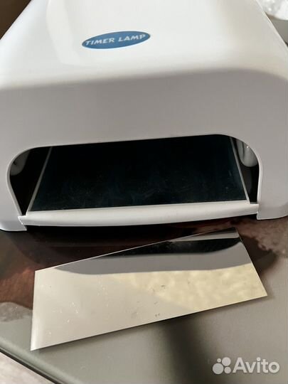 Лампа для сушки ногтей