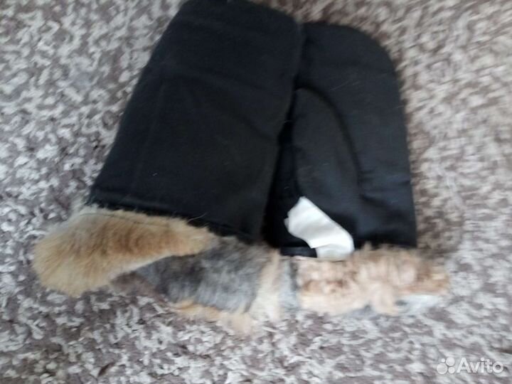 Носки шерстяные, рукавицы меховые