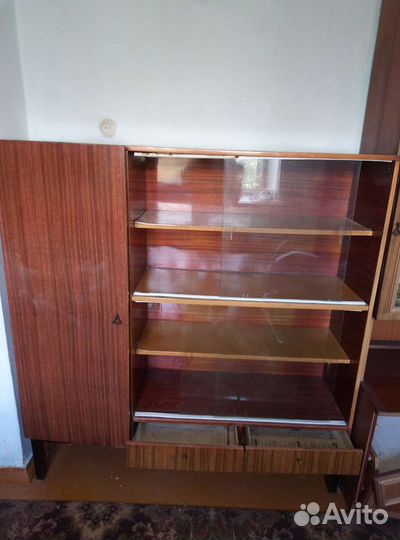 Сервант времен СССР