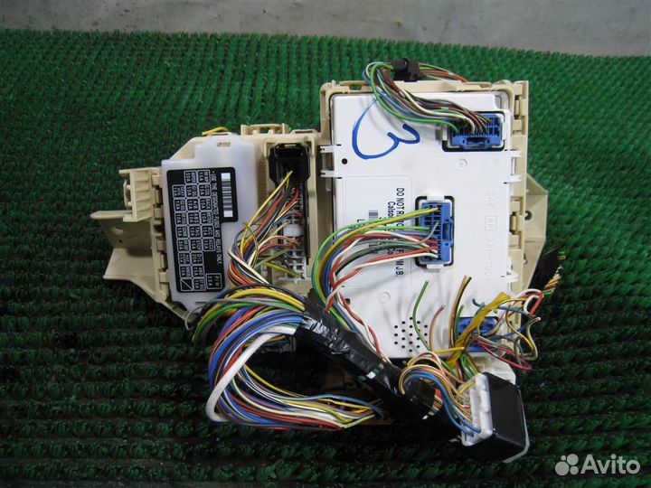 Блок предохранителей салонный Suzuki SX4 2007