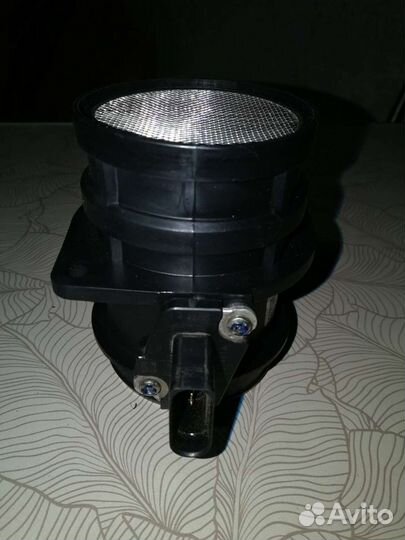 Расходомер воздуха VW passat B6