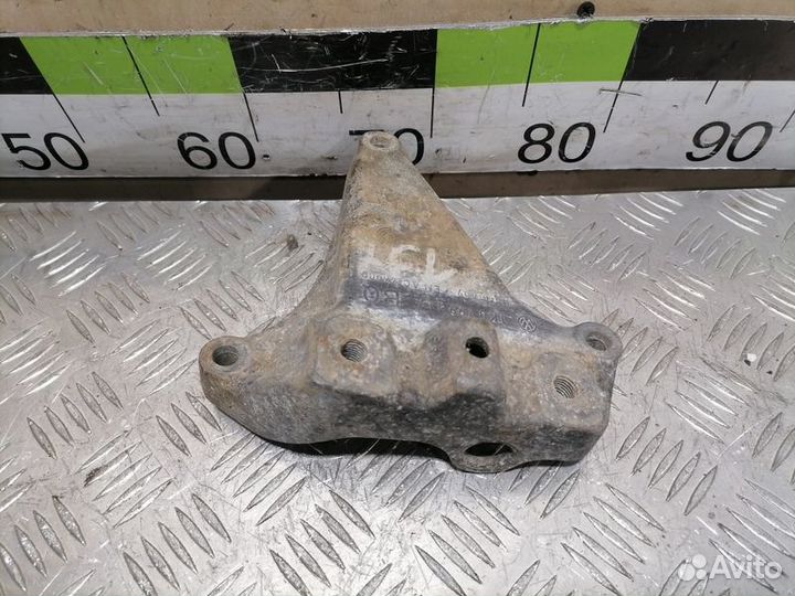 Кронштейн кпп Volkswagen Golf 6