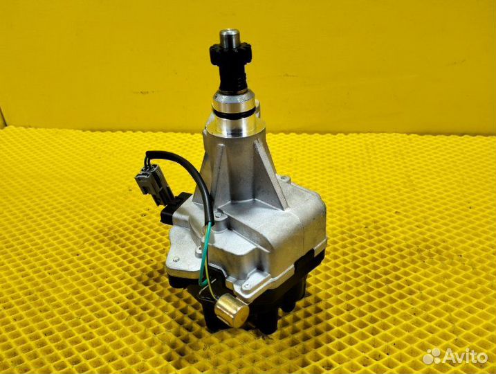 Трамблер Nissan Terrano R50 VG33E 1999