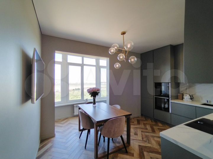 2-к. квартира, 63,7 м², 17/18 эт.