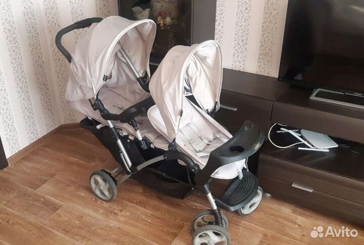 Коляска Graco для двойни