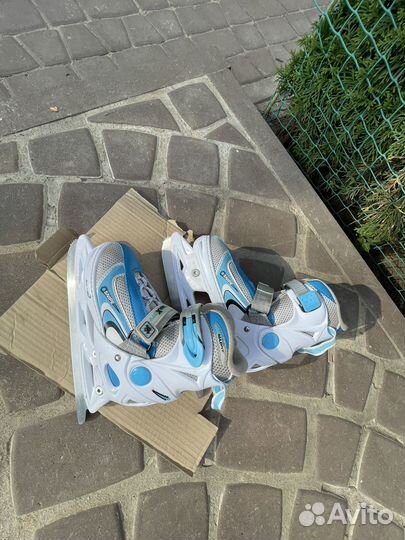 Коньки хокейные