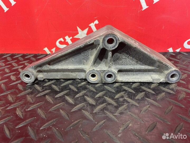 Кронштейн патрубка интеркулера Daf XF105