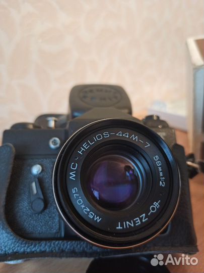 Пленочный фотоаппарат зенит