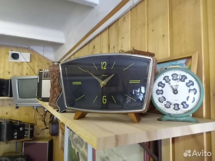 Часы настольные СССР Весна