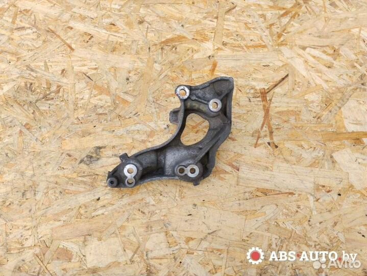 Кронштейн генератора Ford Focus 2 2006 9658199180