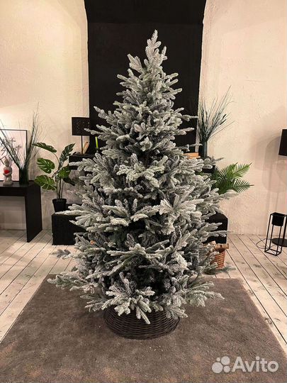 Елка искусственная