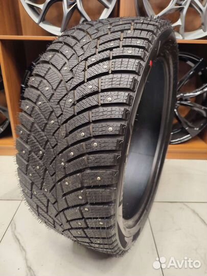 Pirelli Ice Zero 2 285/40 R22 110H