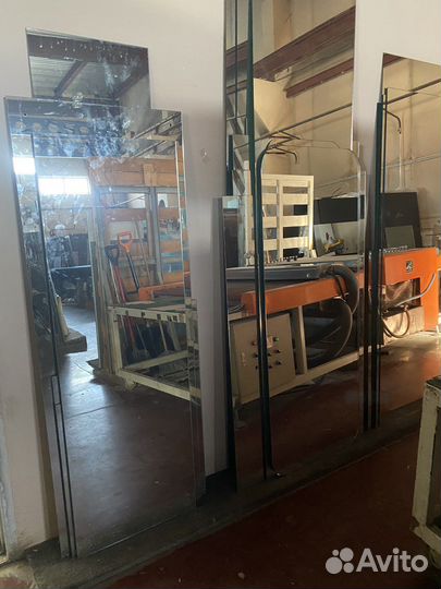 Зеркала и стекло