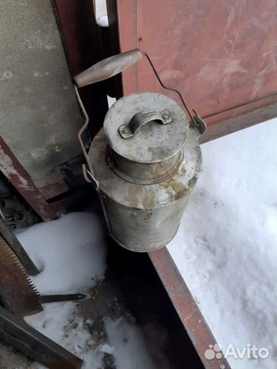 Канистра для багажника