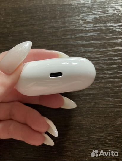 Зарядный кейс для наушников