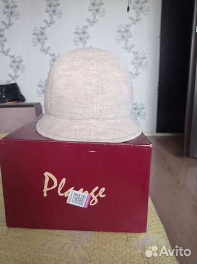 Шляпа женская (новая)