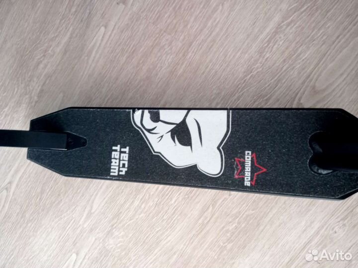 Трюковой самокат tech team comrade