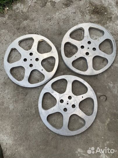 Пустые бобины для кинопленки 16-мм