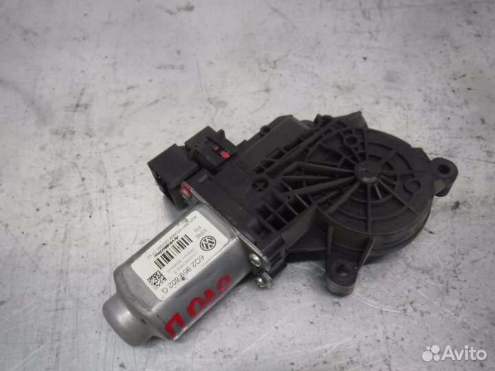 Мотор стеклоподъемника передний левый Volkswagen