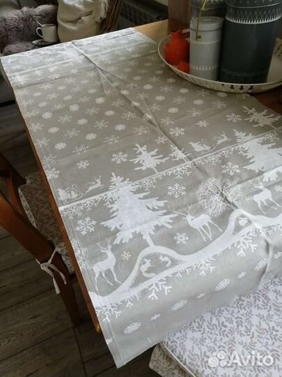 Дорожка на стол новогодняя