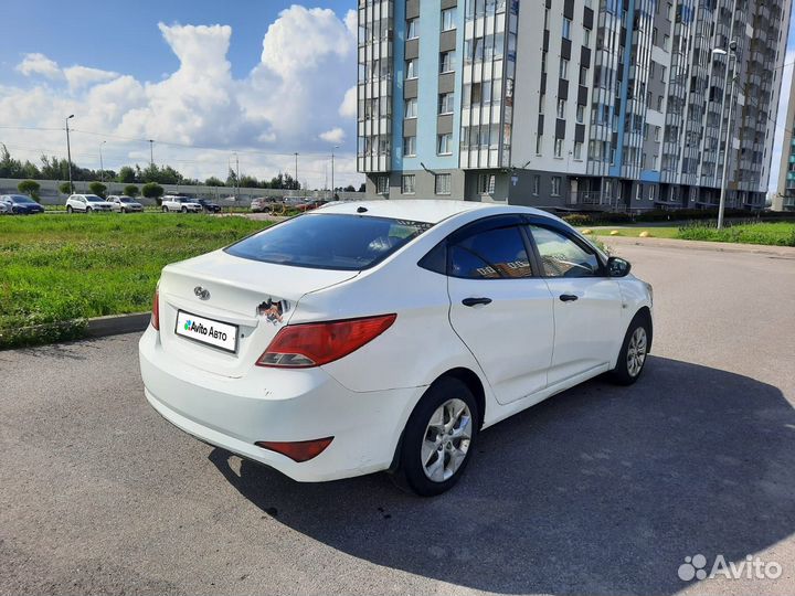 Hyundai Solaris 1.4 AT, 2015, 333 933 км