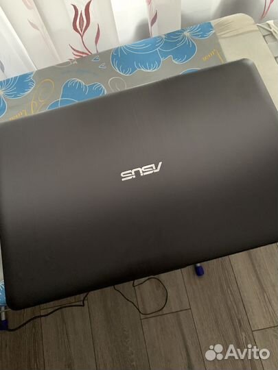 Ноутбук asus