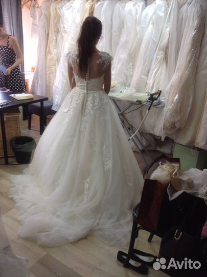 Свадебное платье