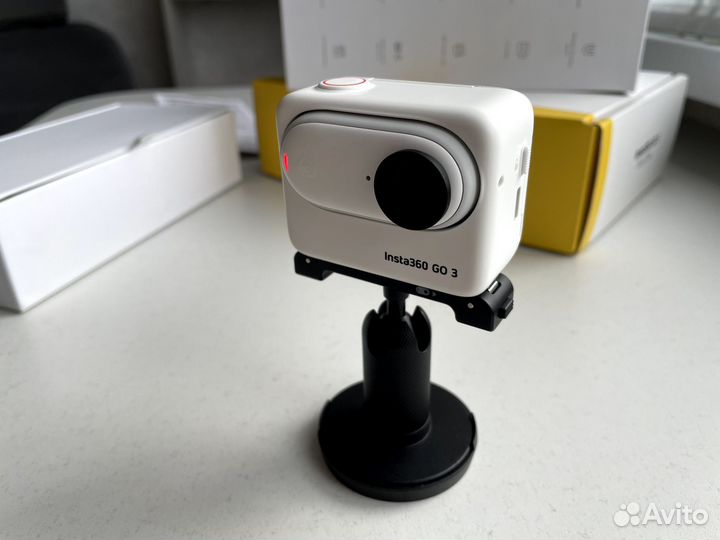 Экшн камера Insta360 GO3 64Gb