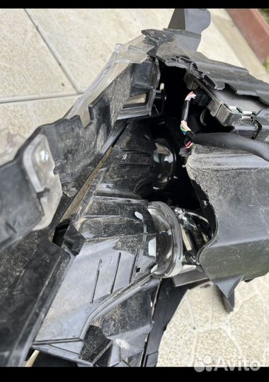 Фары битые X-Trail рестайлинг