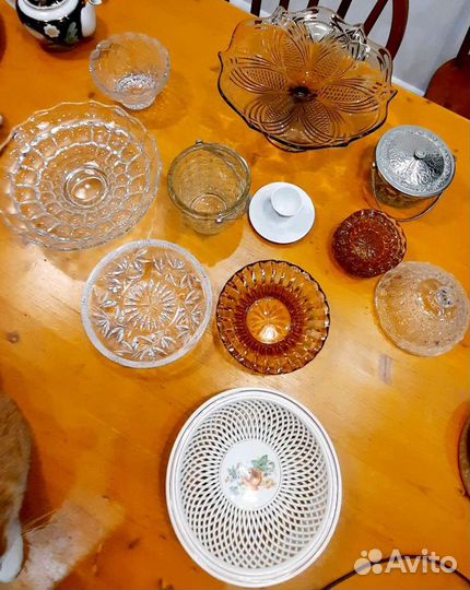 Ваза, салатник карамельное белое стекло хрусталь