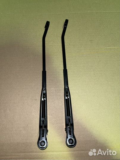 Поводок дворника стеклоочистителя Нива Урбан