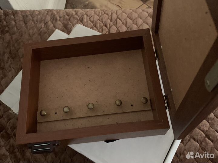 Ключница деревянная