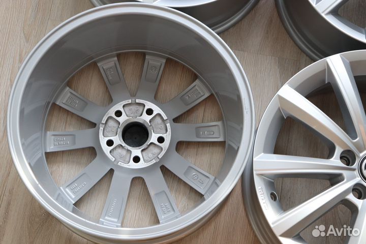 Volkswagen R17 оригинал