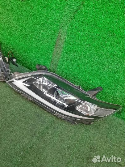 Фара левая Toyota Camry
