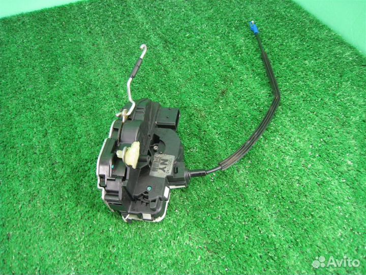Замок двери передней правой Chevrolet Cruze J300