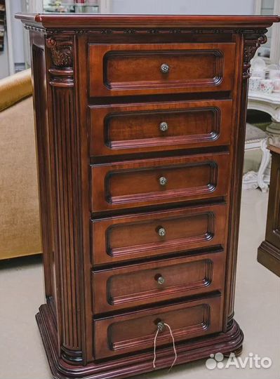 Комод высокий 