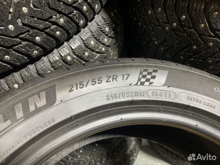 Michelin Pilot Sport 4 215/55 R17 98Y