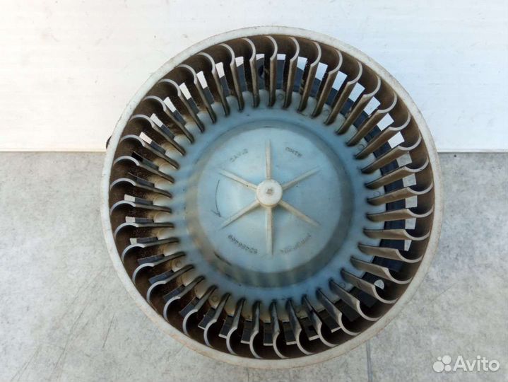 Моторчик печки Opel Sintra 52481314