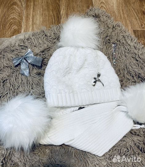 Шапка зимняя для девочки с помпоном