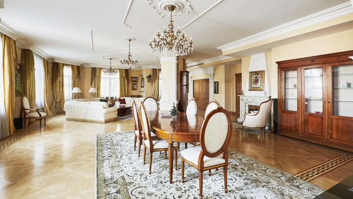 5-к. квартира, 300 м², 3/5 эт.