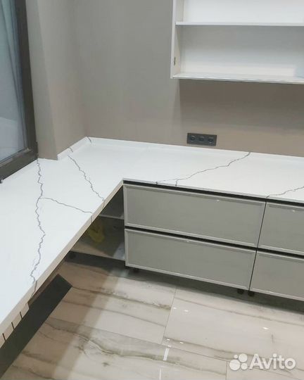 Столешница из камня кварцевый агломерат