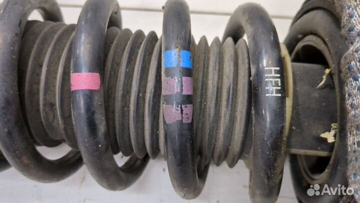 Амортизатор подвески правый передний Porsche Cayenne