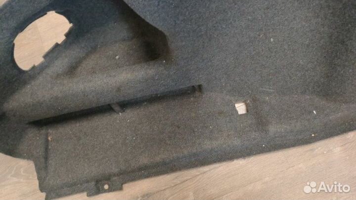 Обшивка багажника правая Bmw 650I E63 N62N 4.8