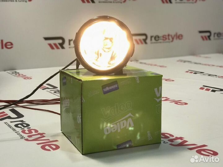 Туманка Nissan Без ушей Valeo Левая