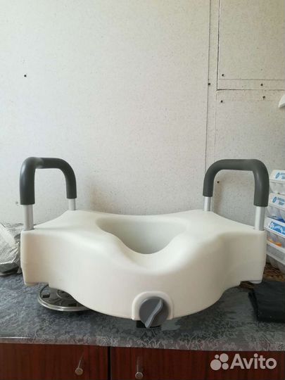 Сиденье на унитаз Armed