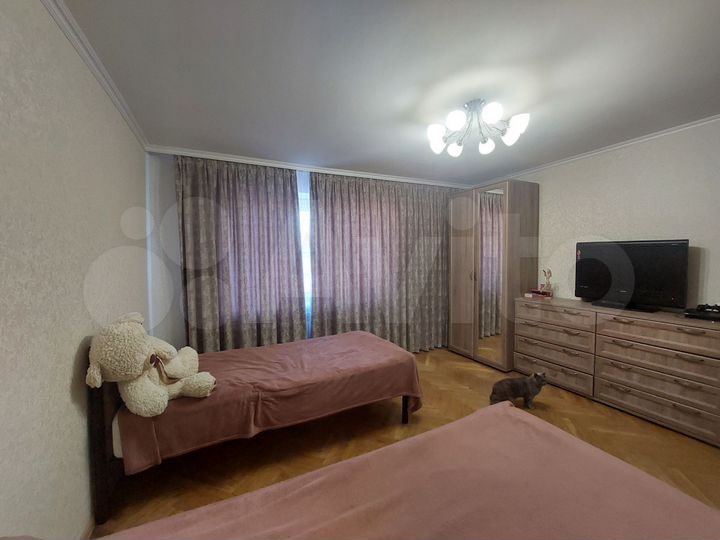 2-к. квартира, 56 м², 5/5 эт.