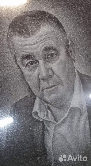 Художник гравёр, портрет ручной работы на граните