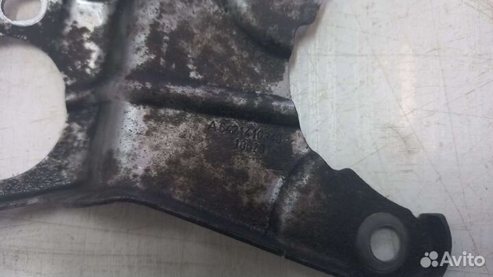 Кронштейны на двигатель Mercedes W251 R350