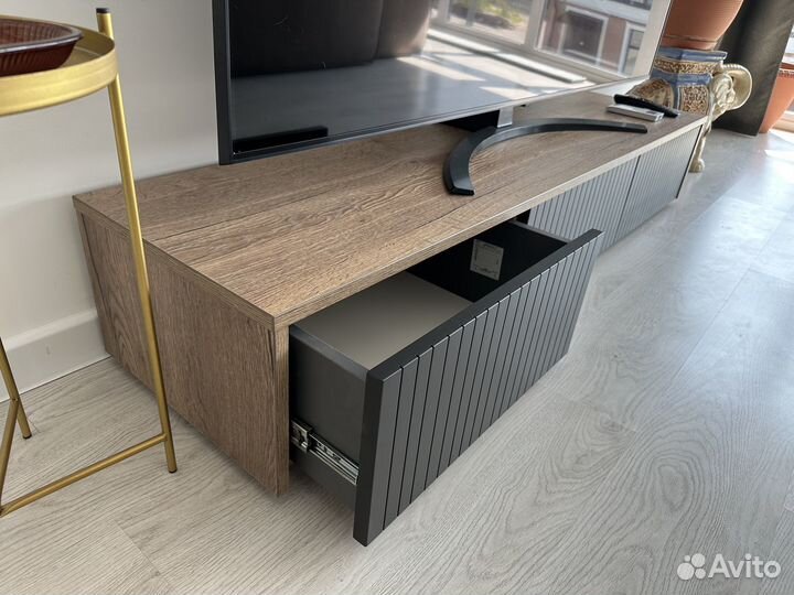 Тумба под телевизор